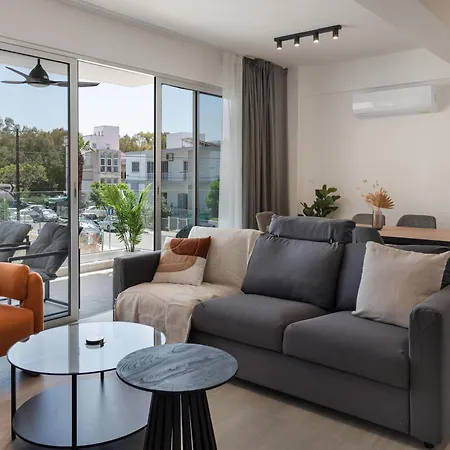 Apartament Phaedrus Living Travertine Residences 101 *