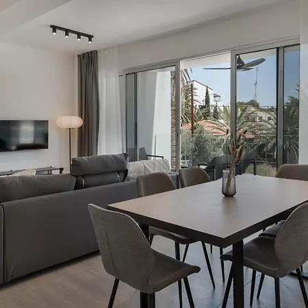 Phaedrus Living Travertine Residences 101 Apartament