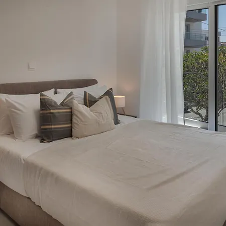 Apartament Phaedrus Living Travertine Residences 101 *