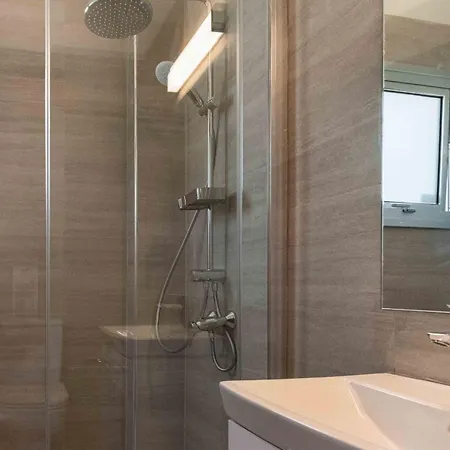 Apartament Phaedrus Living Travertine Residences 101 *