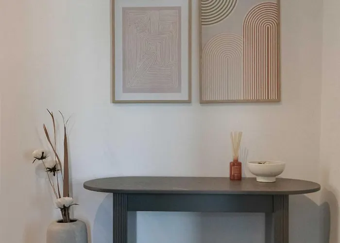 アパート Phaedrus Living Travertine Residences 101